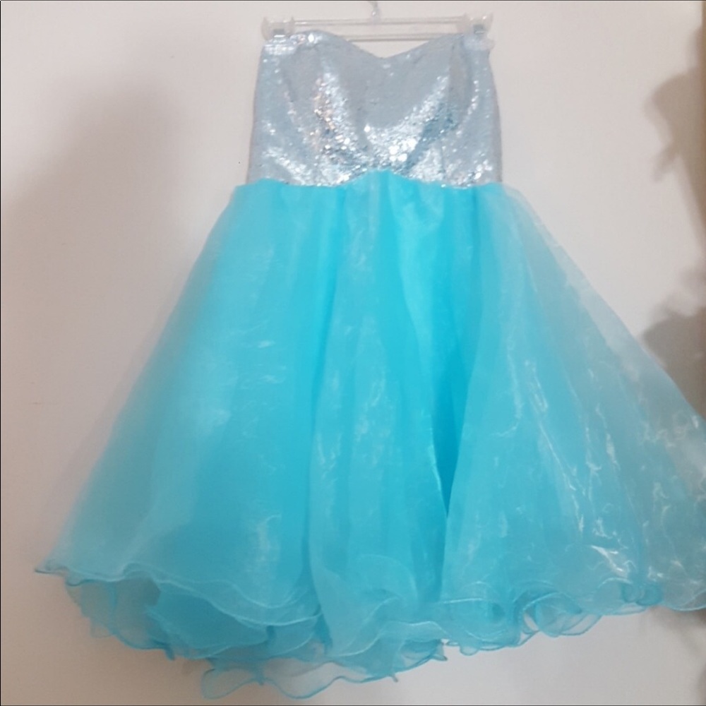 Fluffy Blue Sequined Strapless Dress